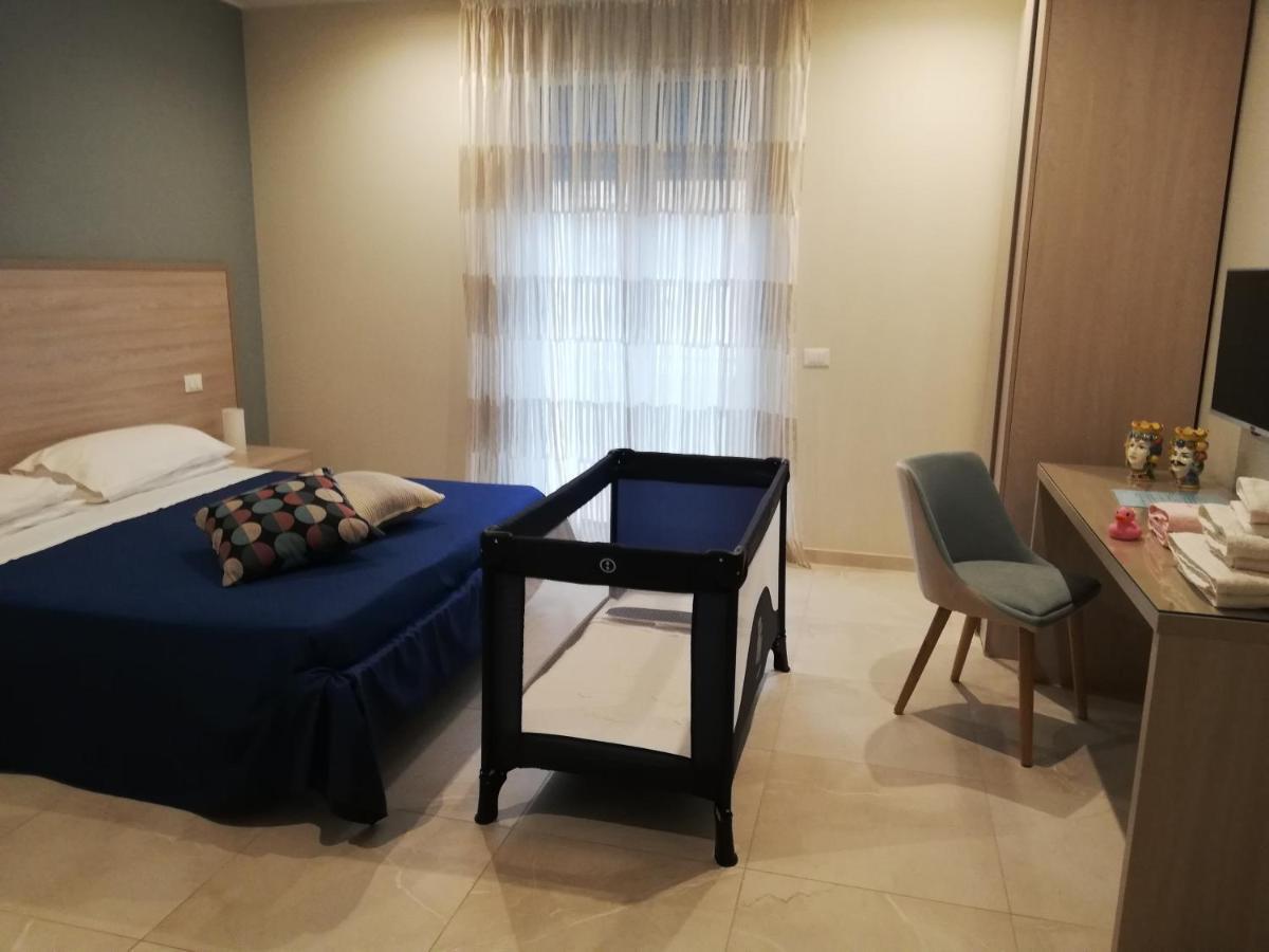 Casa Bandiera Сиракуза Екстериор снимка